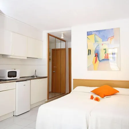 Apartament Inter 2 *
