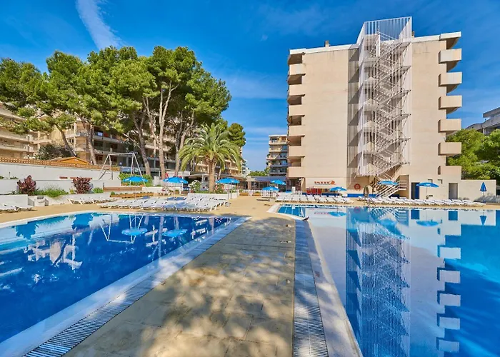 アパート Inter 2 サロウ